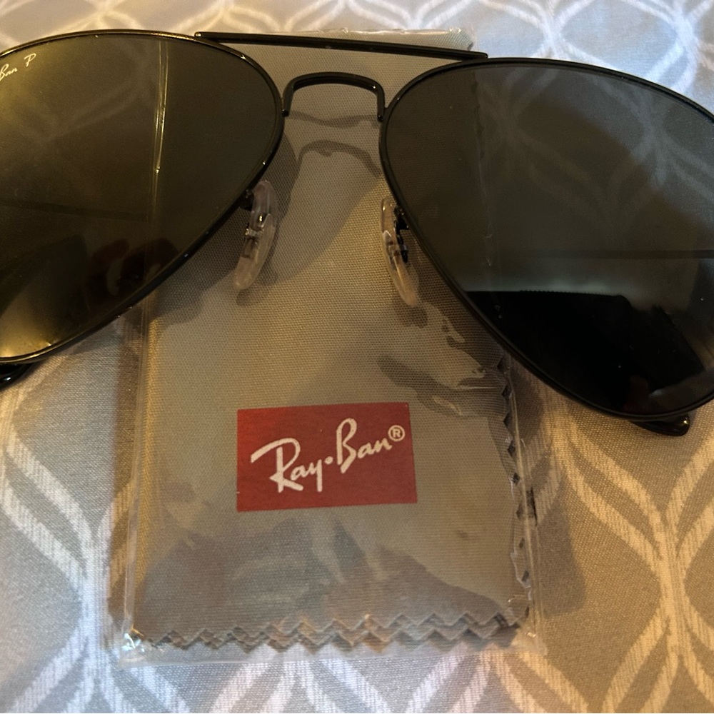 Ray-Ban Black Aviator Sunglasses - Picture 2 of 2